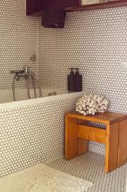 Alexandre Jolivet And Ulrikk Dufosse Teilo Salle De Bain Corail Salle De Bain Art Deco Decoration Salle De Bain
