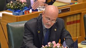 Oregon legislative slowdown ends, paving way to a timely budget