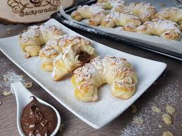 Gefallt 712 Mal 19 Kommentare P Amp S Backparadies Ps Backparadies Auf Instagram Traumhafte Nutella Hornchen X2f Ein Traum Food Desserts Doughnut