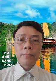 TÌNH THƠ Con về quê ngoại chiều đông Nhìn đường vắng vẻ ít người ngược xuôi  Biết rằng giá rét sương rơi Để cho lá cũng rời cành gió bay Cho nên