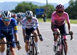 Egan bernal mantiene la maglia rosa antes de la jornada de descanso de mañana 🙌 🤩. Oc3bwume2dvz0m