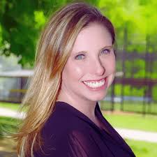 Annie Mohr's Instagram, Twitter & Facebook