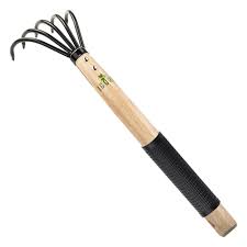 The bulldog premier wizard rake has rubber tines which allow leaves and debris to be collected from any surface withut causing disruption. Garden Rake With Ergonomic Wooden Handle For Firm Grip Military Grade Steel Gardeners Tine Cultivator Wood Japanese Ninja Claw Rake For Perfect Pulverized And Aerated Soil Gardening Weeding Buy Online In Jersey