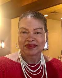 Vicki Lott's Instagram, Twitter & Facebook