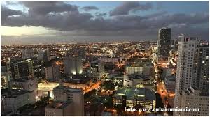 Foto De Cuba En Miami Un Sistema De Tormenta Inusualmente Fuerte Estara Pasando Por El Sur De Florida De Domingo Tormenta Tormenta Electrica Manana Es Lunes