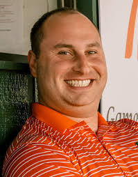 Brennan Earley's Instagram, Twitter & Facebook