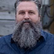 Lisa Poteat's Instagram, Twitter & Facebook