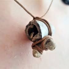 Machen sie zunächst einen expedition hinein die läden, um sich umzusehen. Schmuck Selber Machen Hand Im Gluck