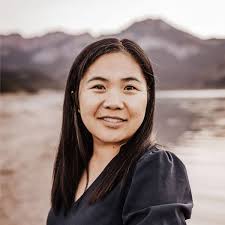 Diana Tse's Instagram, Twitter & Facebook