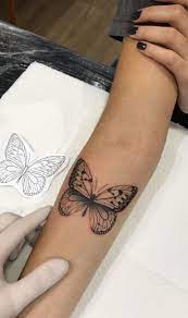 Tattooideas Besttattooideas Handtattoos Flowertattoos In 2020 Tattoos Elbow Tattoos Tattoos For Women