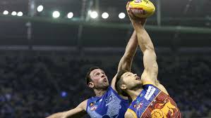 The prediction hawthorn alleviated any fears of ending the season with the wooden spoon thanks to a second consecutive victory. Hawthorn Vs Bulldogs 2019 North V Lions Hawks V Bulldogs Suns V Shotoe