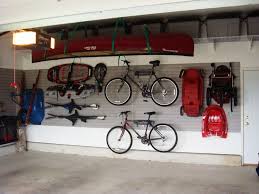 Die Auto Garage Anordnen Einige Praktische Einrichtungstipps Organisierte Garage Garagenbau Garagenlagerschranke