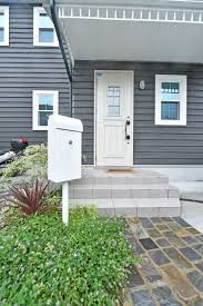 ホワイト をアクセントにした玄関ポーチ 株式会社コグマホーム マイホーム 外観 住宅 外観 玄関ホール デザイン