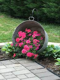 Hanging Washtub With Flowers Saw This On Pinterest Years Ago And Finally Got Around To Making Garden Yard Ideas Container Gardening Flowers Garden Projects