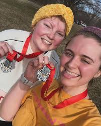 Hey ladies I need some help. I am running my first New Years eve 5k at  Night🙉🙊🙈 Help whats the best lights to get. #newrunnerinapanic