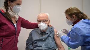 Key information for travelers to germany. Covid Vaccine Germany Urged To Back Astrazeneca Jab For Over 65s Bbc News