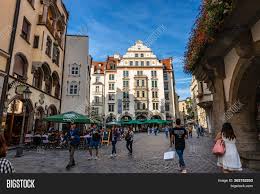 Die wichtigsten infos zu schuhbecks orlando in münchen präsentiert von speisekarte.de das nach einem berühmten komponisten benannte schuhbecks orlando liegt in münchen am platzl. Munich Germany Sept Image Photo Free Trial Bigstock