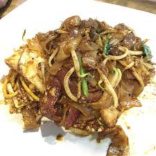 500g kway teow ( flat rice noodles ) 1 cup beansprouts. Chicken Satay Beef Satay And Char Kuey Teow Picture Of Lau Pa Sat Singapore Tripadvisor