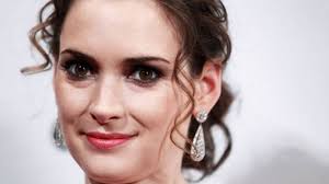 Así luce el elenco de "El joven manos de tijera" a 25 años de su estreno