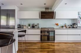 White kitchen splashbacks ideas ukzn learn ac. 75 Beautiful Kitchen With White Splashback Ideas Designs September 2021 Houzz Uk