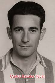 Carlos Basabe Tovar, conocido en el mundo del fútbol como Basabe, fue ...