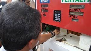 Inilah lowongan kerja operator pom bensin terbaru di kemayoran 2021. Curang Spbu Bungkul Indramayu Atur Sesuka Hati Beli 20 Liter Dapat 16 Liter Dengan Alat Tambahan Warta Kota