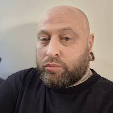 Non-traditional member seeks understanding partner