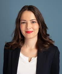 Laura Sirois's Instagram, Twitter & Facebook