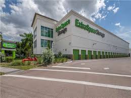 We specialize in rv and boat storage in fort myers fl, and we have the experts and resources to make your storage experience a great one. Storage Units In Fort Myers Fl At 19440 S Tamiami Trl Extra Space Storage