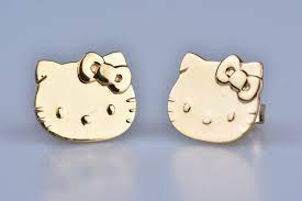 See more ideas about hello kitty jewelry, hello kitty, kitty. 18 Kt 750 1 000 Yellow Gold Earrings Hello Kitty Catawiki
