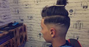 Coupe homme tendance moderne cheveux homme coiffure undercut idée. Avec Azou Coiffure Homme 2021 Azou Coiffure Homme 2021 Facebook