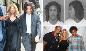 Hunter claimed williams was attempting to brainwash their son, reports tmz. Wendy Williams Son Is Seen In His Mugshot After Slugging Father Kevin Hunter In A Parking Lot Daily Mail Online