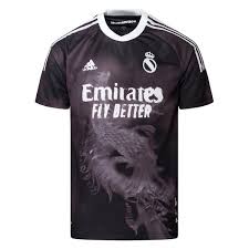 Günstig, schnell und bequem online bestellen. Real Madrid Trikot Human Race X Pharrell 2020 Limited Edition Www Unisportstore De