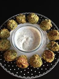 Boulettes De Courgettes Feta Legeres Sauce Fromage Blanc Rachel Cuisine Rachel Cuisine Recette Grecque Cuisine