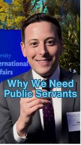 Dean Keren @YarhiMilo opened this week's class with an important message  for students: “This is the time for our community to really exercise  empathy and compassion toward each other.”