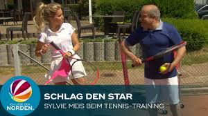 Schlag den star mit christoph kramer und felix neureuther ist alles was ich mir jemals wünschen könnte ehrlich gesagt. Schlag Den Star Sylvie Meis Beim Tennis Training In Hamburg Youtube