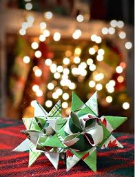 Prepare your squares of paper. Stunning Star Crafts For Christmas Allfreechristmascrafts Com