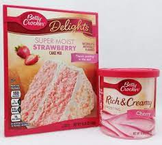 Stir in mix with 235ml water, 120ml vegetable oil and 3 eggs, beat together. Buy Betty Crocker Super Moist Strawberry Cake Mix Cherry Rich Creamy Frosting Set Online In Germany 153917472917