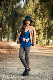 A Stylish Way To Wear A Fedora Hat This Fall Winter Outfits With Hats Cool Outfits Stylish Hats