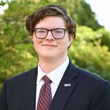 Congratulations to the newly sworn in SGA Executive members! Thank you to  @gcsupresident and @gcsupd for participating in the ceremony and to all of  our @gcsga members! In order of headshots: Serena