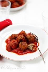 Boulettes De Viande Aux Amandes Et Sauce Tomate Recette Recette Sicilienne Recette De Plat Et Nourriture Sicilienne