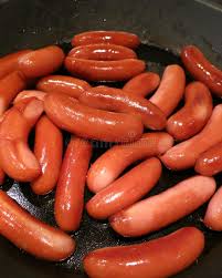 Made from a mixture of beef and pork, flavored with nutmeg and cardamom and served with a tasty swedish meatball sauce. 64 029 Sausages Dinner Photos Free Royalty Free Stock Photos From Dreamstime