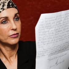 Elvia Amaya's Instagram, Twitter & Facebook