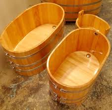 Sofa und tisch aus holzpaletten selber bauen. Holzbadewannen