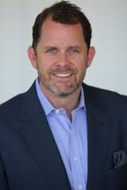 Retail Specialists Partners with Hollywood Feed to Guide Expansion Strategy 