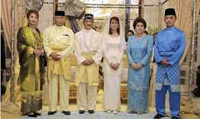 It was officially opened in 1976 by sultan ahmad shah of pahang replacing the nearby abdullah mosque or old royal mosque. Ruler With A Lasting Legacy Pressreader