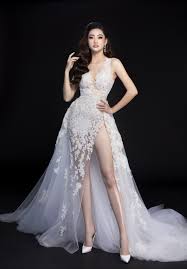 Women in the vietnam war were active in a large variety of roles, making significant impacts on the war and with the war having significant impacts on them. LÆ°Æ¡ng Thuy Linh Lan Khue Debut Huy Hoang In Top Miss World