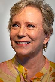 Eve PLUMB ( 1958-)