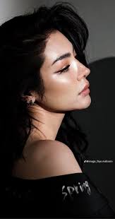 Pin de Lili Suárez em Faye Malisorn em 2025