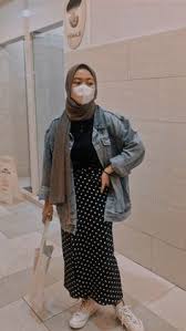 Entdecke rezepte, einrichtungsideen, stilinterpretationen und andere ideen zum ausprobieren. 900 Ide Ootd Hijab Di 2021 Model Pakaian Hijab Model Pakaian Gaya Berpakaian